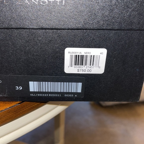 Authentic Giuseppe Zanotti Unisex Leather Zip Sneaker Size 39 - Picture 12 of 12